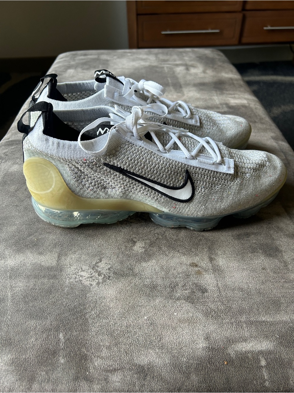 Nike Air Vapormax 2021 White Black Silver Mens 13 EUC - Picture 2 of 8